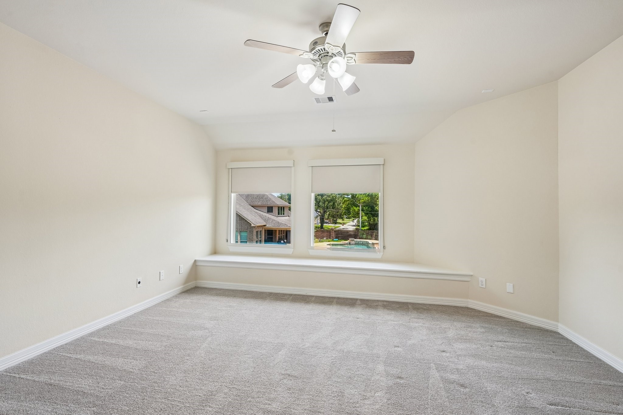 405 Old Orchard Drive, Dickinson, TX 77539