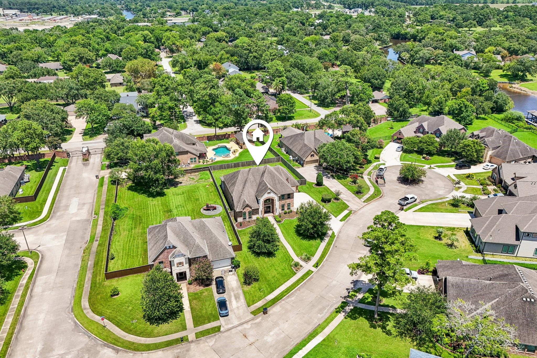 405 Old Orchard Drive, Dickinson, TX 77539