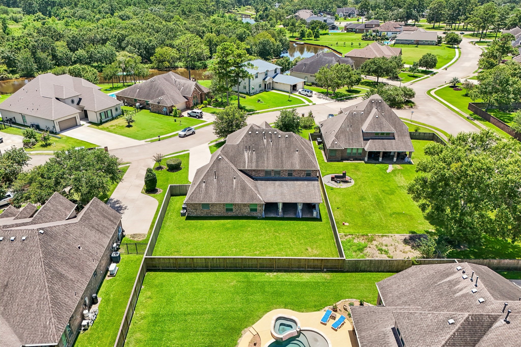 405 Old Orchard Drive, Dickinson, TX 77539