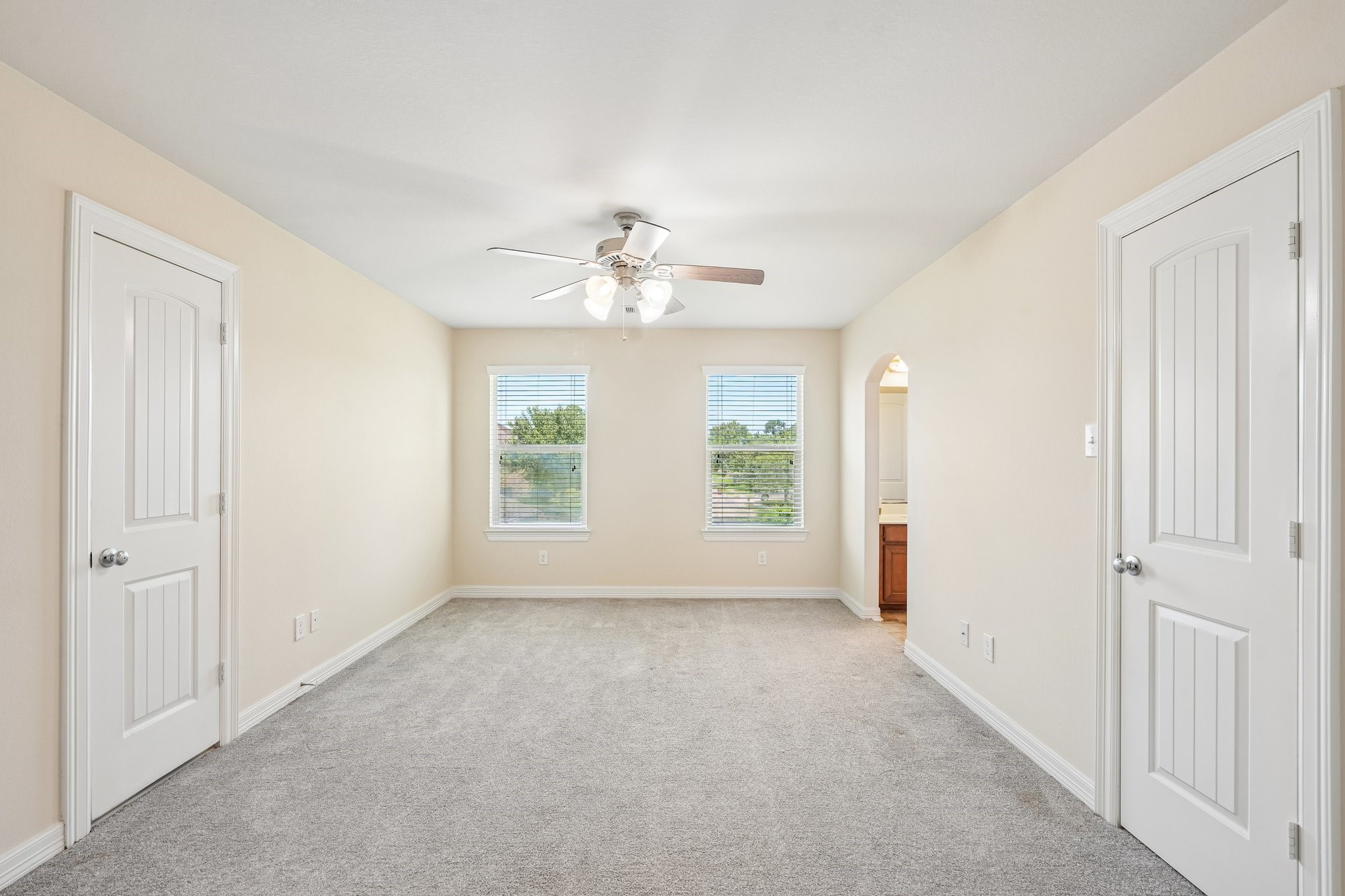 405 Old Orchard Drive, Dickinson, TX 77539