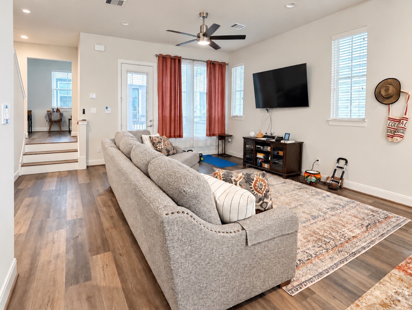 2716 Grand Fountains Drive, #H, Houston, TX 77054