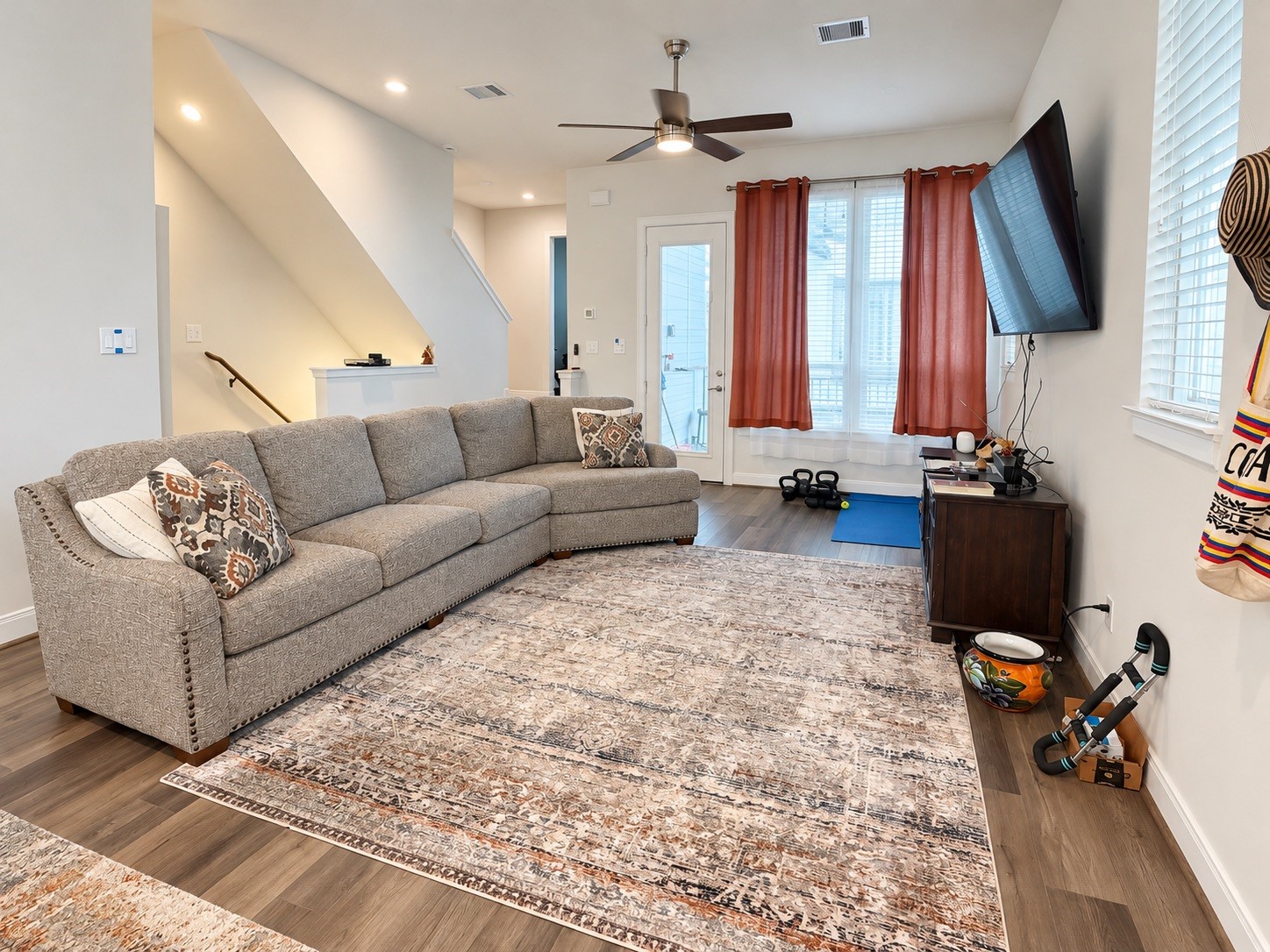 2716 Grand Fountains Drive, #H, Houston, TX 77054