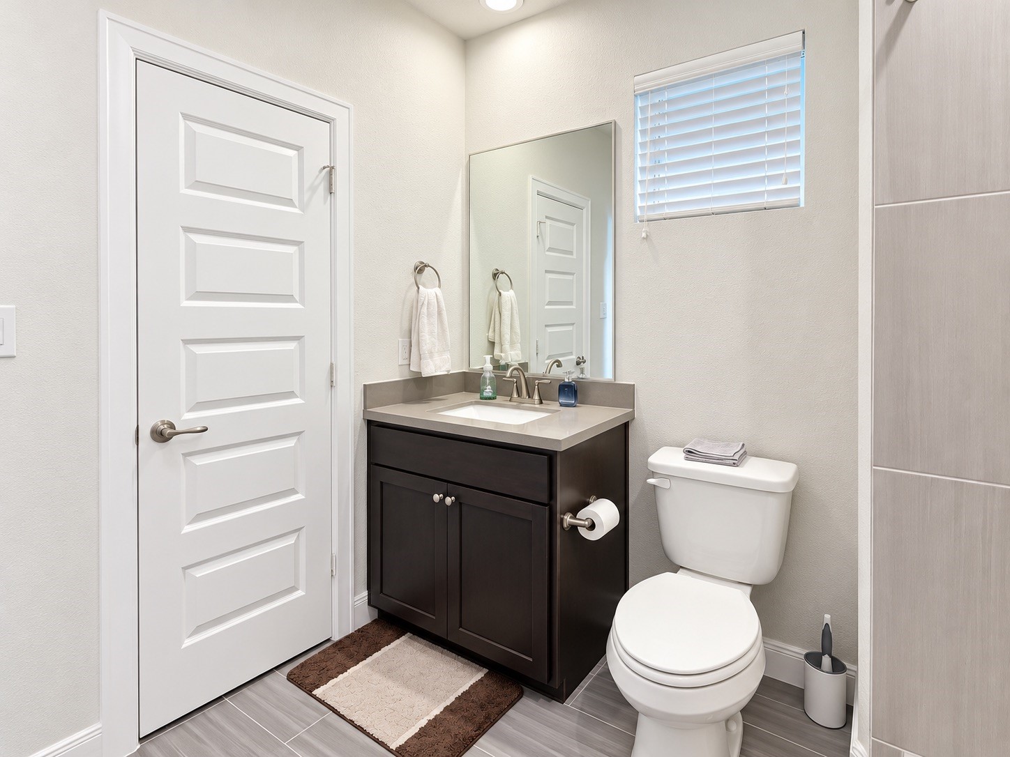 2716 Grand Fountains Drive, #H, Houston, TX 77054
