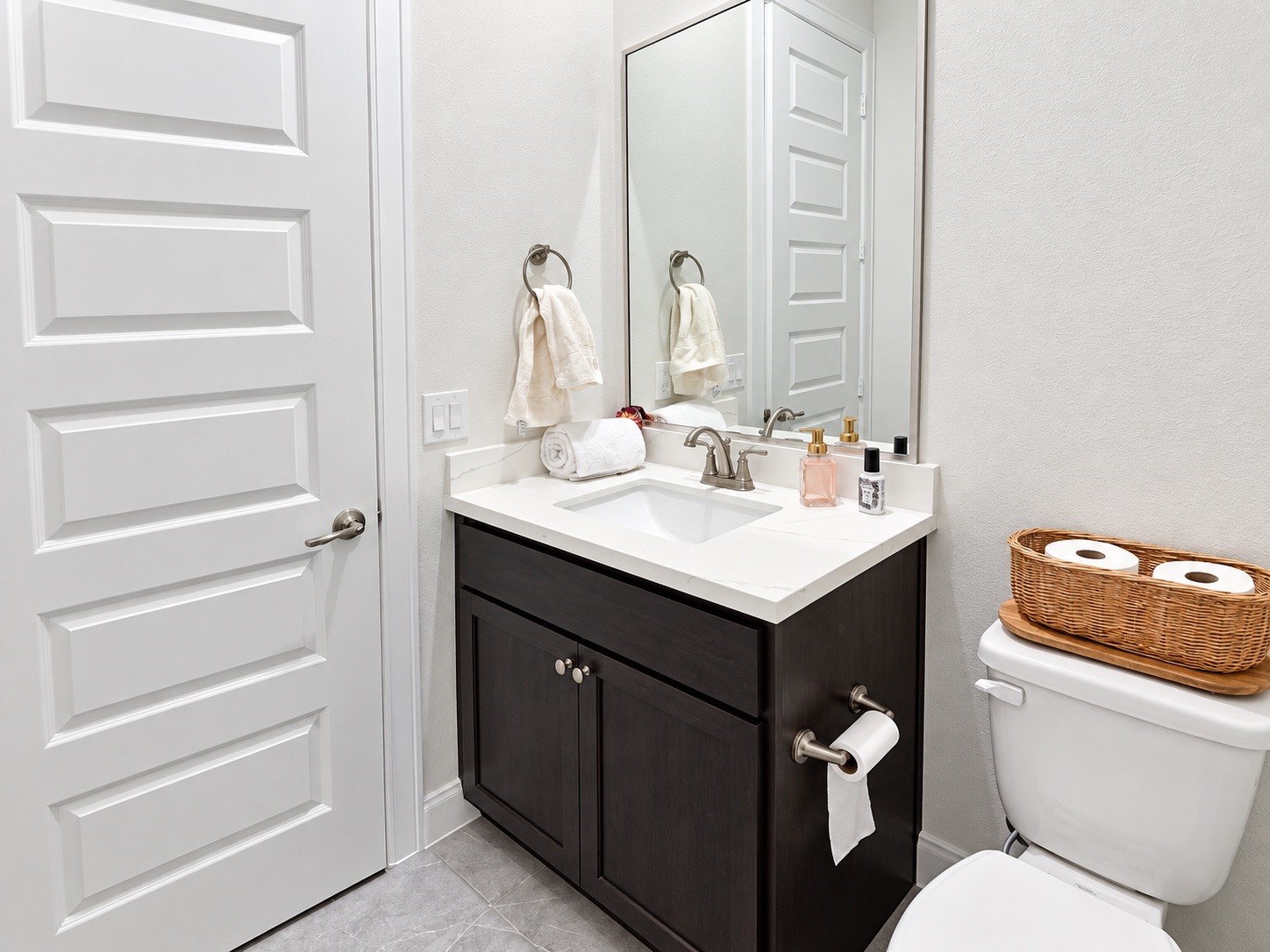 2716 Grand Fountains Drive, #H, Houston, TX 77054