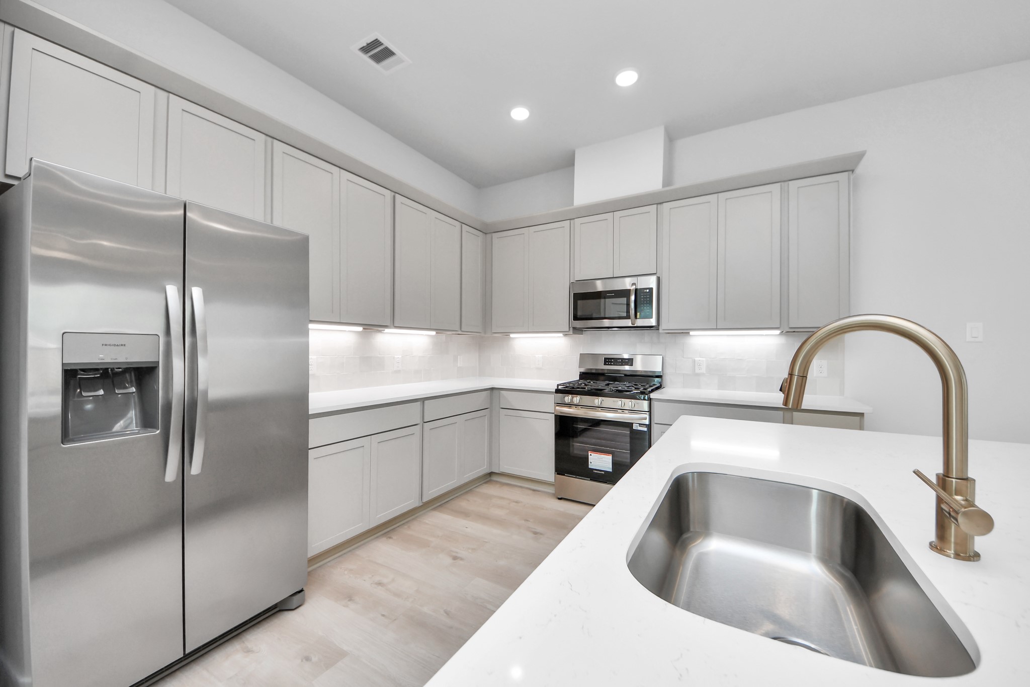 13451 Sun Cay Drive, Houston, TX 77047