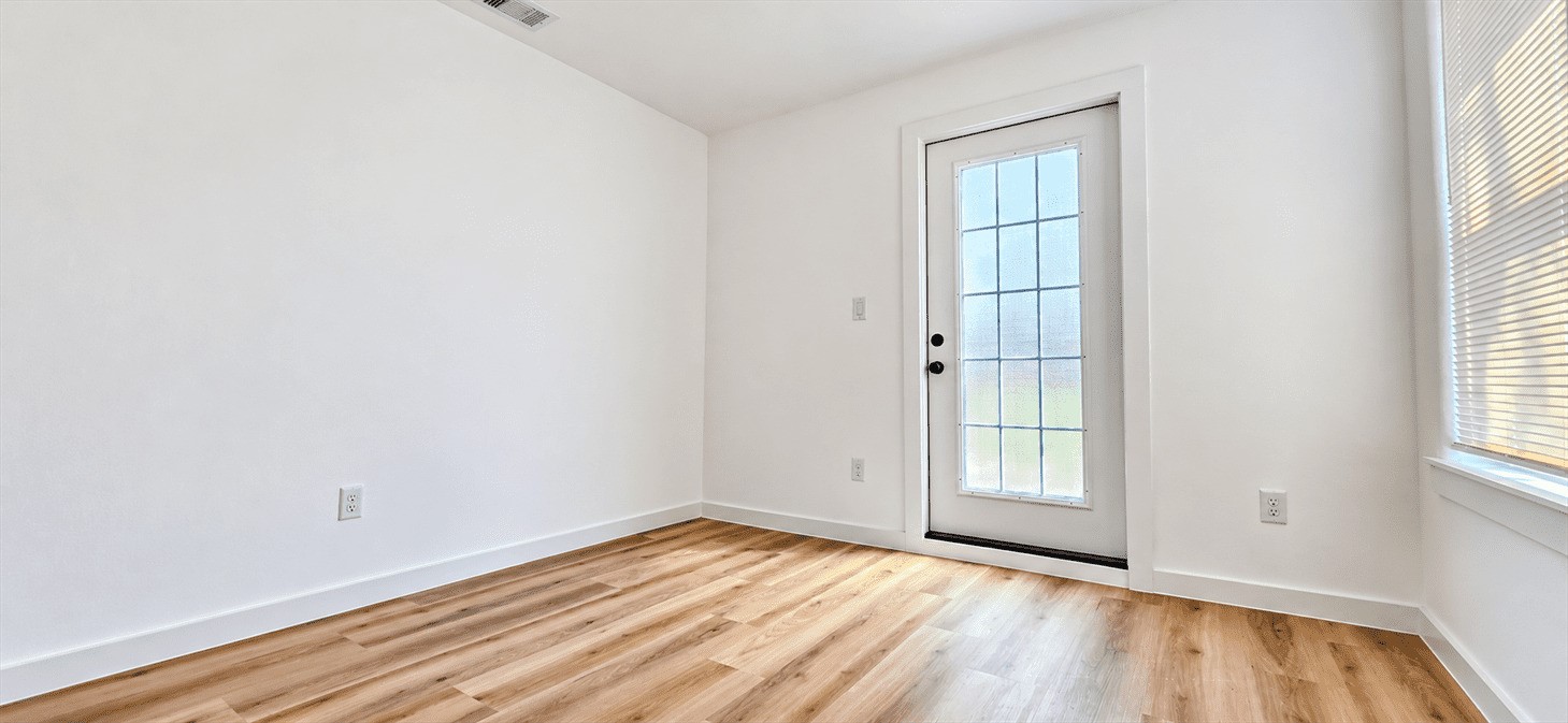 1052 NORTH LN A, Houston, TX 77088