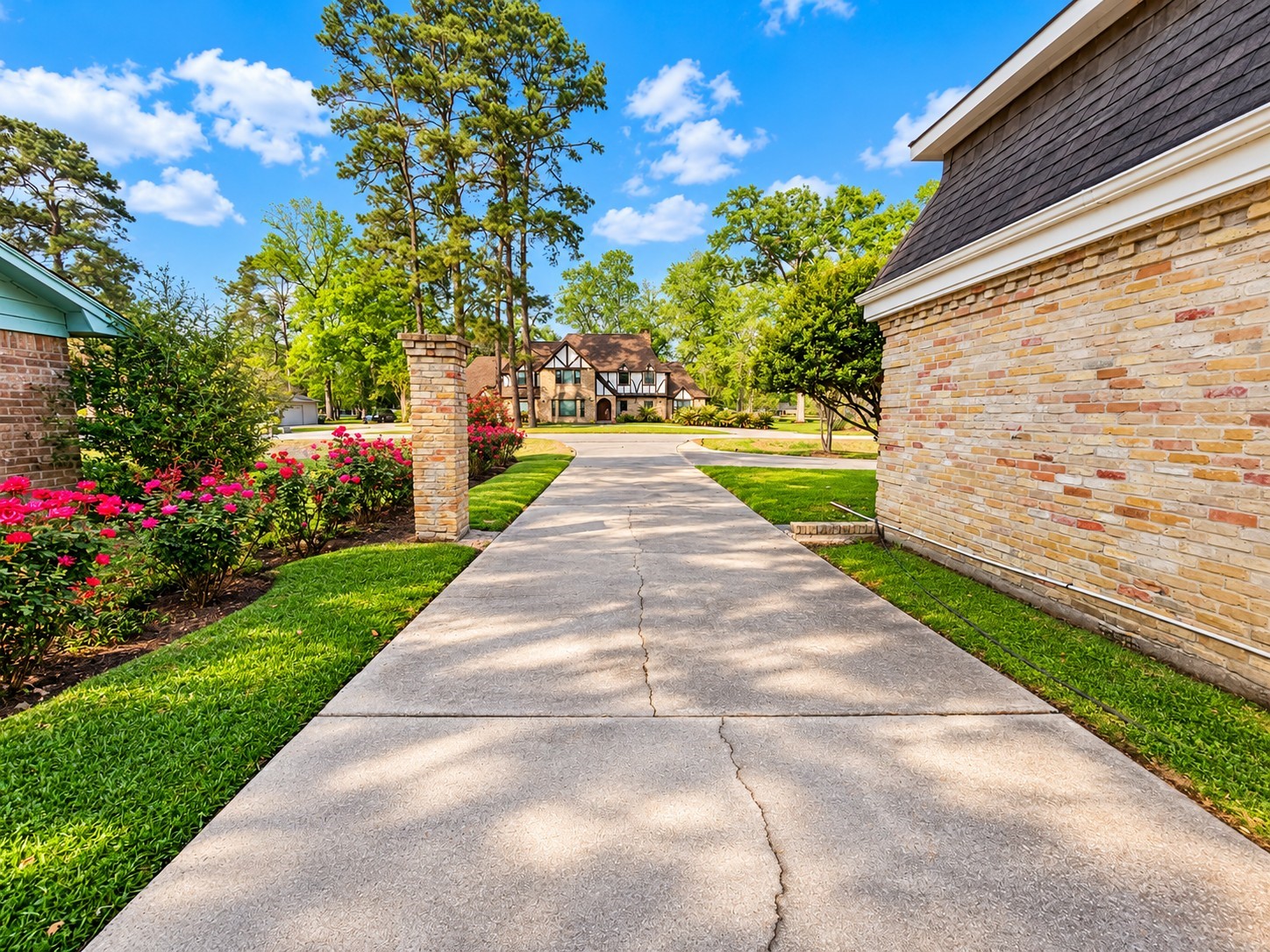 548 River Plantation Drive, Conroe, TX 77302