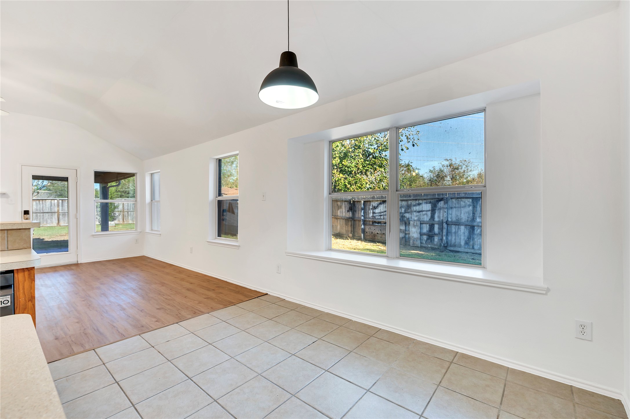 2103 Kingfisher Court, League City, TX 77573