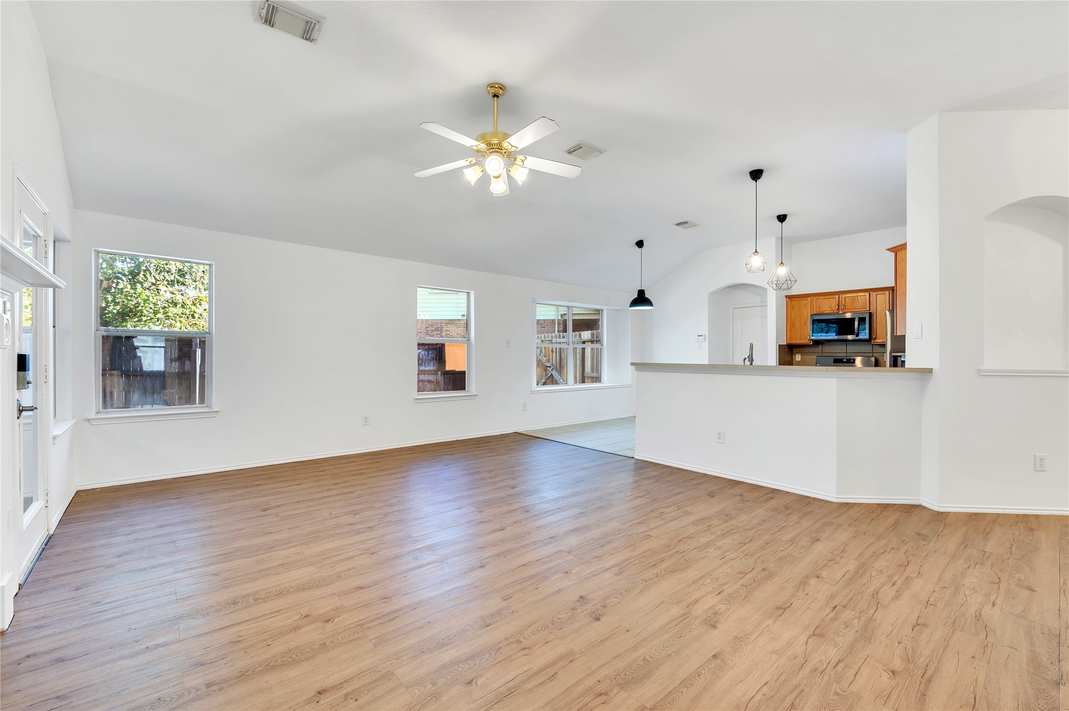 2103 Kingfisher Court, League City, TX 77573