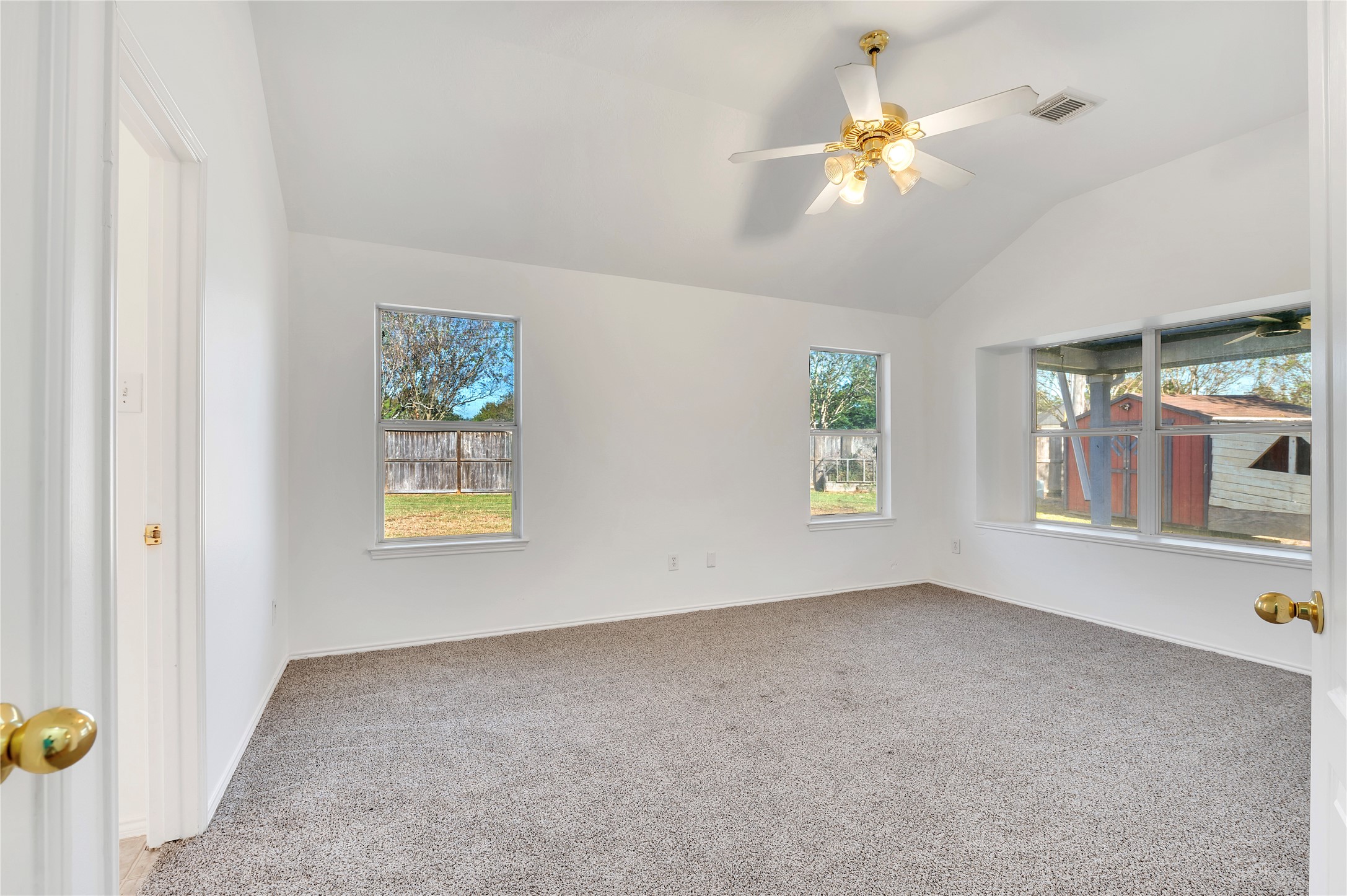 2103 Kingfisher Court, League City, TX 77573