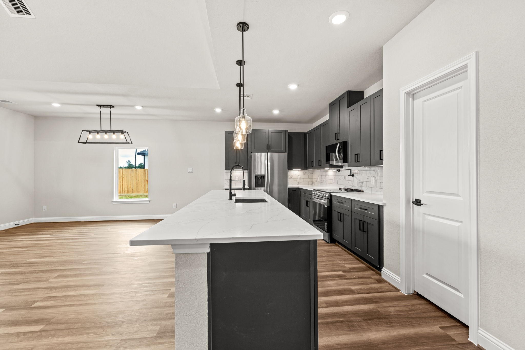This home is currently under construction, with the opportunity to select your preferred exterior and interior finishes. Please contact our Sales Consultant for full details, available selections, and current availability. Photo shown is a sample of a recently completed home and is for reference only.