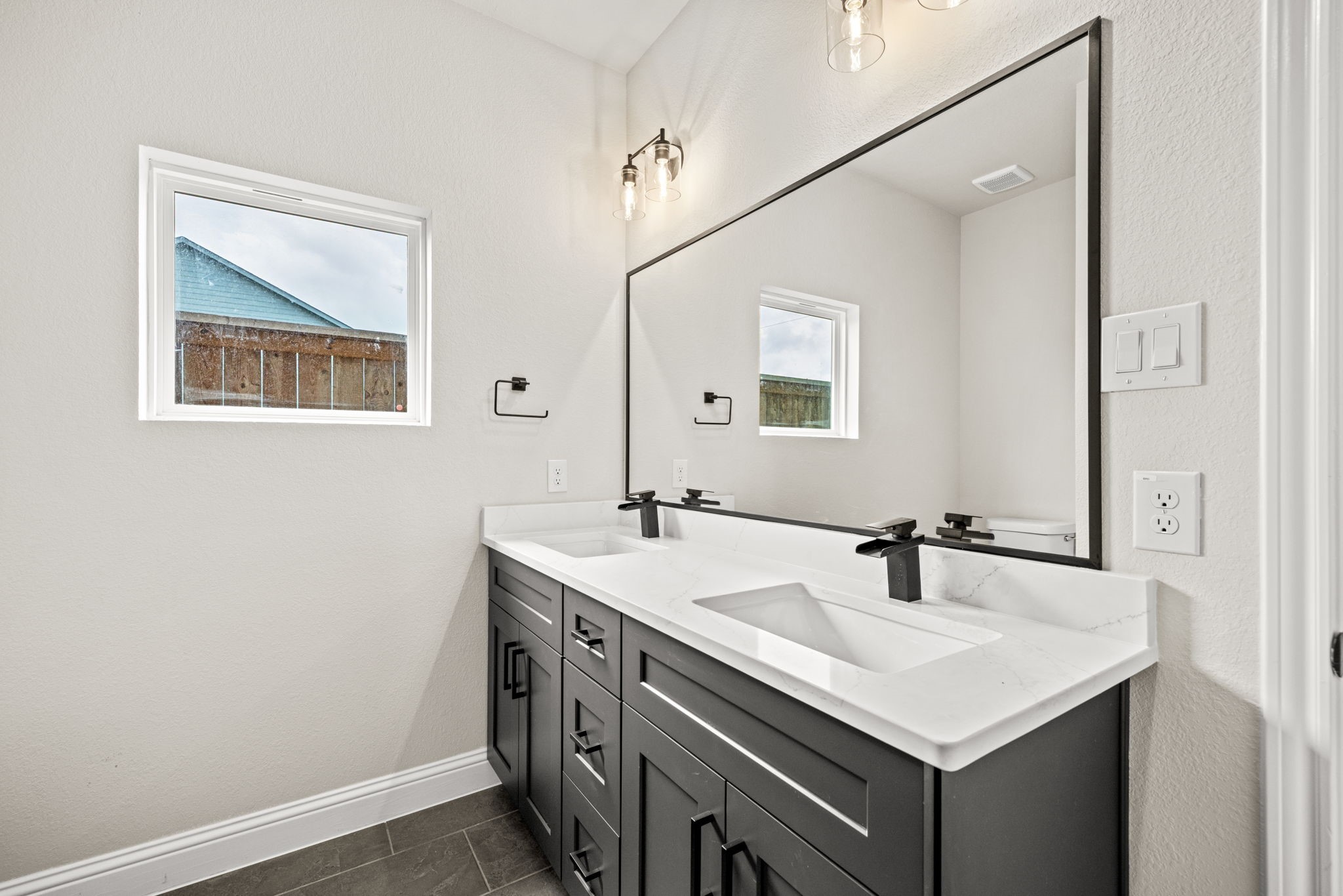 This home is currently under construction, with the opportunity to select your preferred exterior and interior finishes. Please contact our Sales Consultant for full details, available selections, and current availability. Photo shown is a sample of a recently completed home and is for reference only.