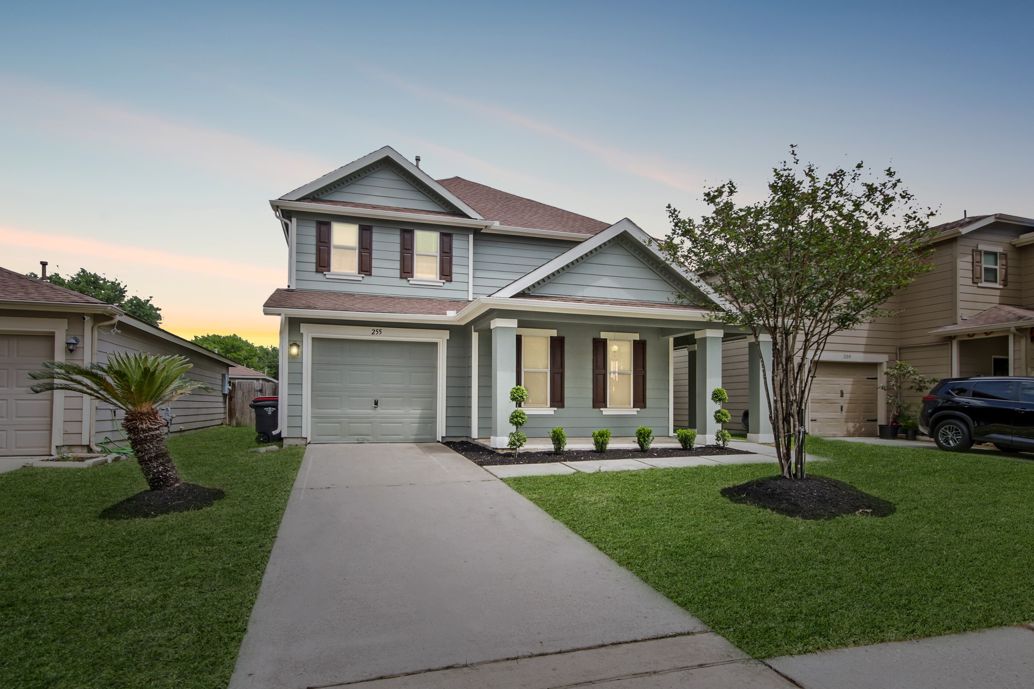 Welcome home! This home offers 2,193 sqft of living space, boasts 4 bedrooms, 2.5 baths, and a flex room upstairs that has endless options. Welcome home! This home offers 2,193 sqft of living space, boasts 4 bedrooms, 2.5 baths, and a flex room upstairs that has endless options.
