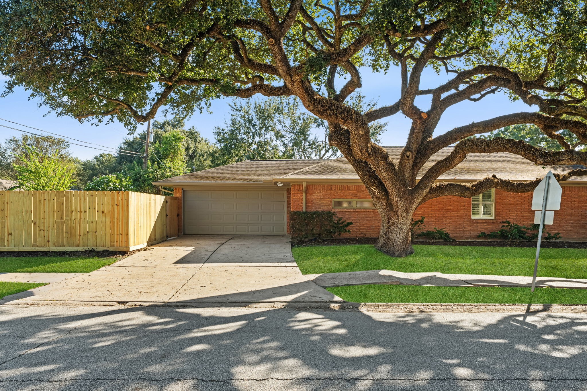 4630 Willowbend Boulevard, Houston, TX 77035