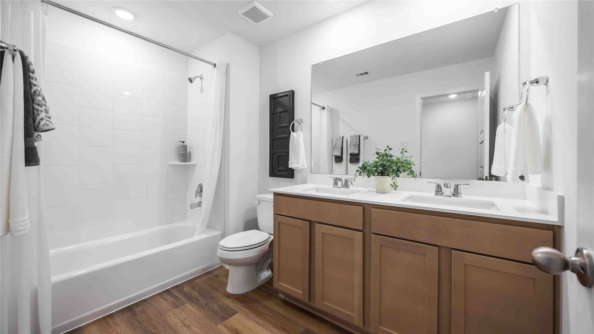 835 Gran Torino Drive, Houston, TX 77051