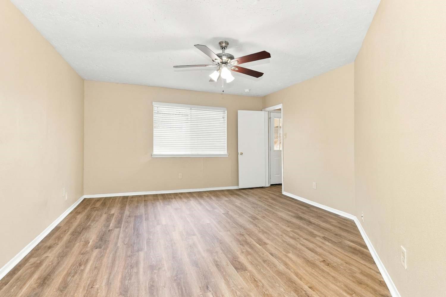 10107 Limewood Lane, Sugar Land, TX 77498