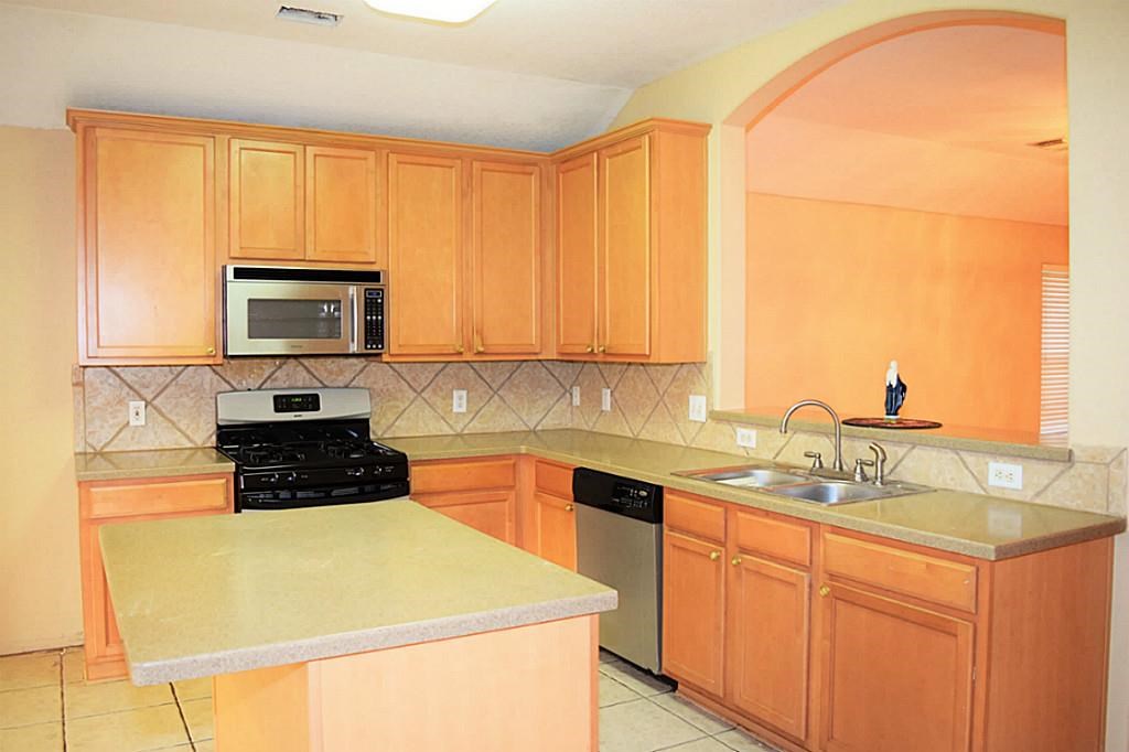 9227 Gammon Oaks Drive, Houston, TX 77095