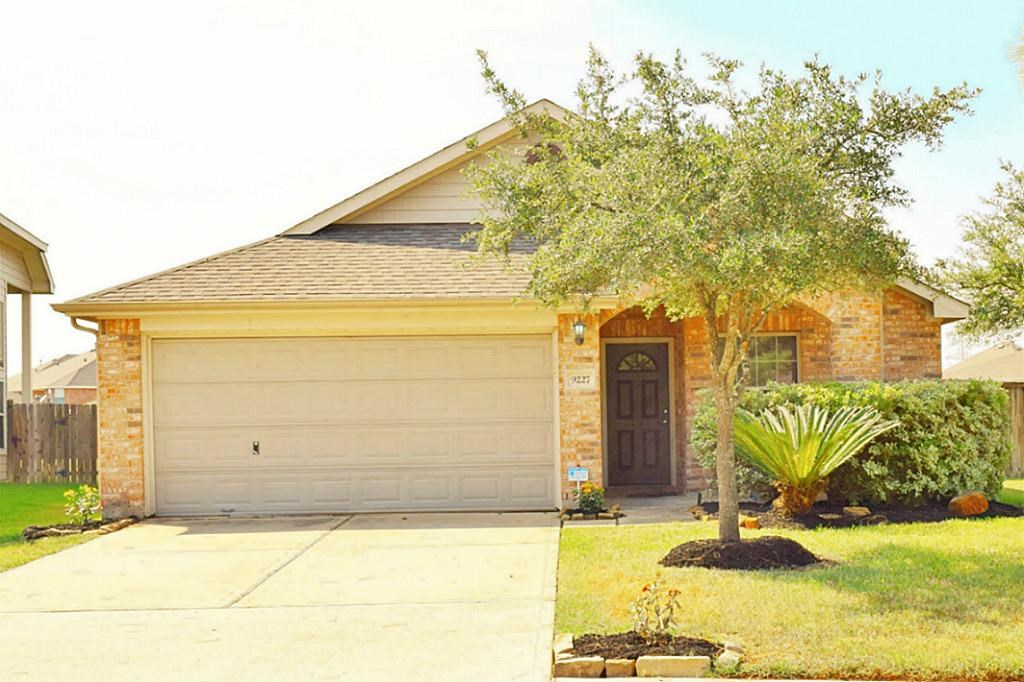 9227 Gammon Oaks Drive, Houston, TX 77095