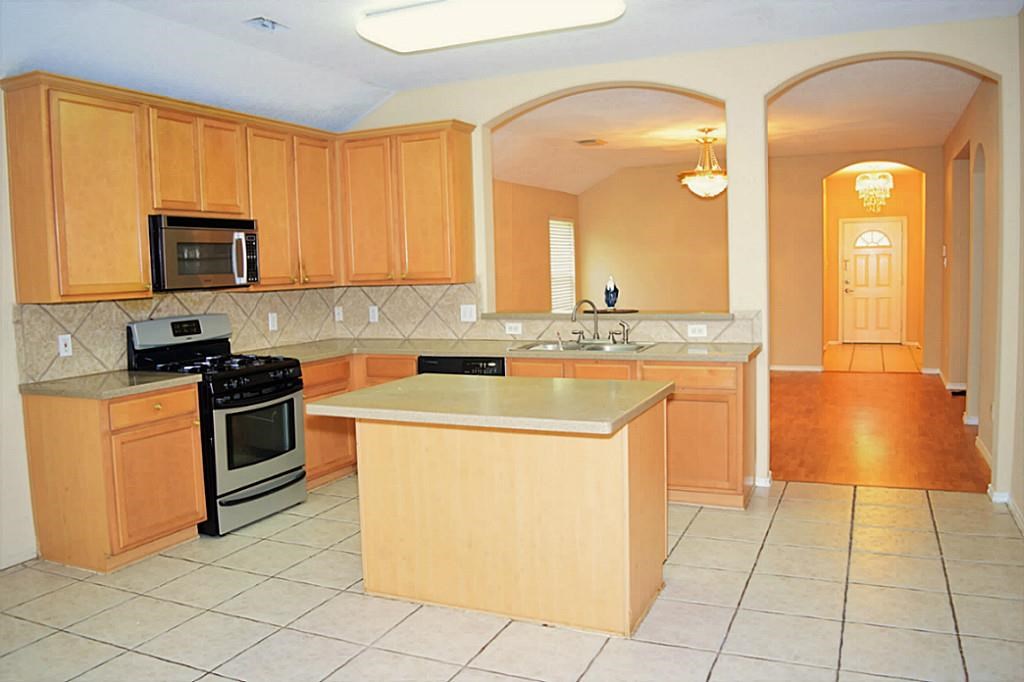 9227 Gammon Oaks Drive, Houston, TX 77095