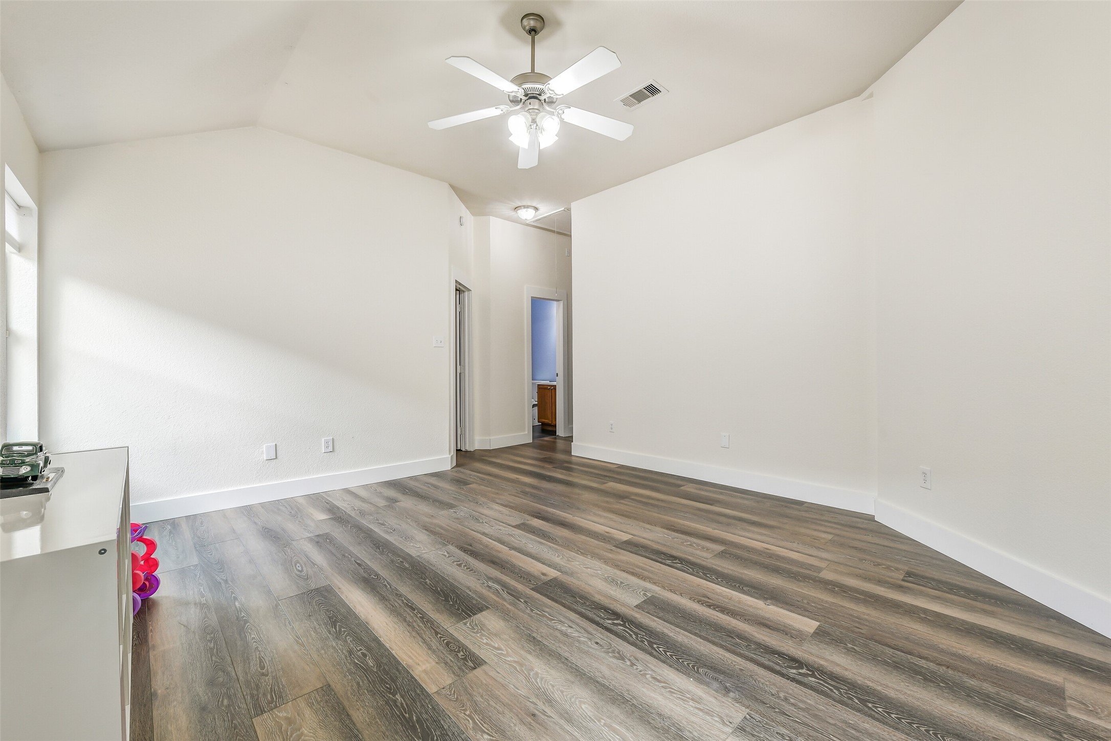 994 Jefferson Street, Alvin, TX 77511