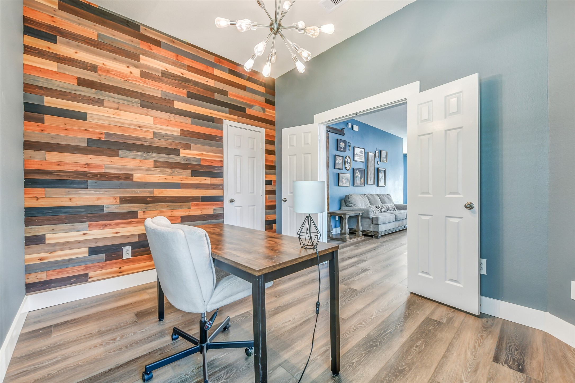 994 Jefferson Street, Alvin, TX 77511