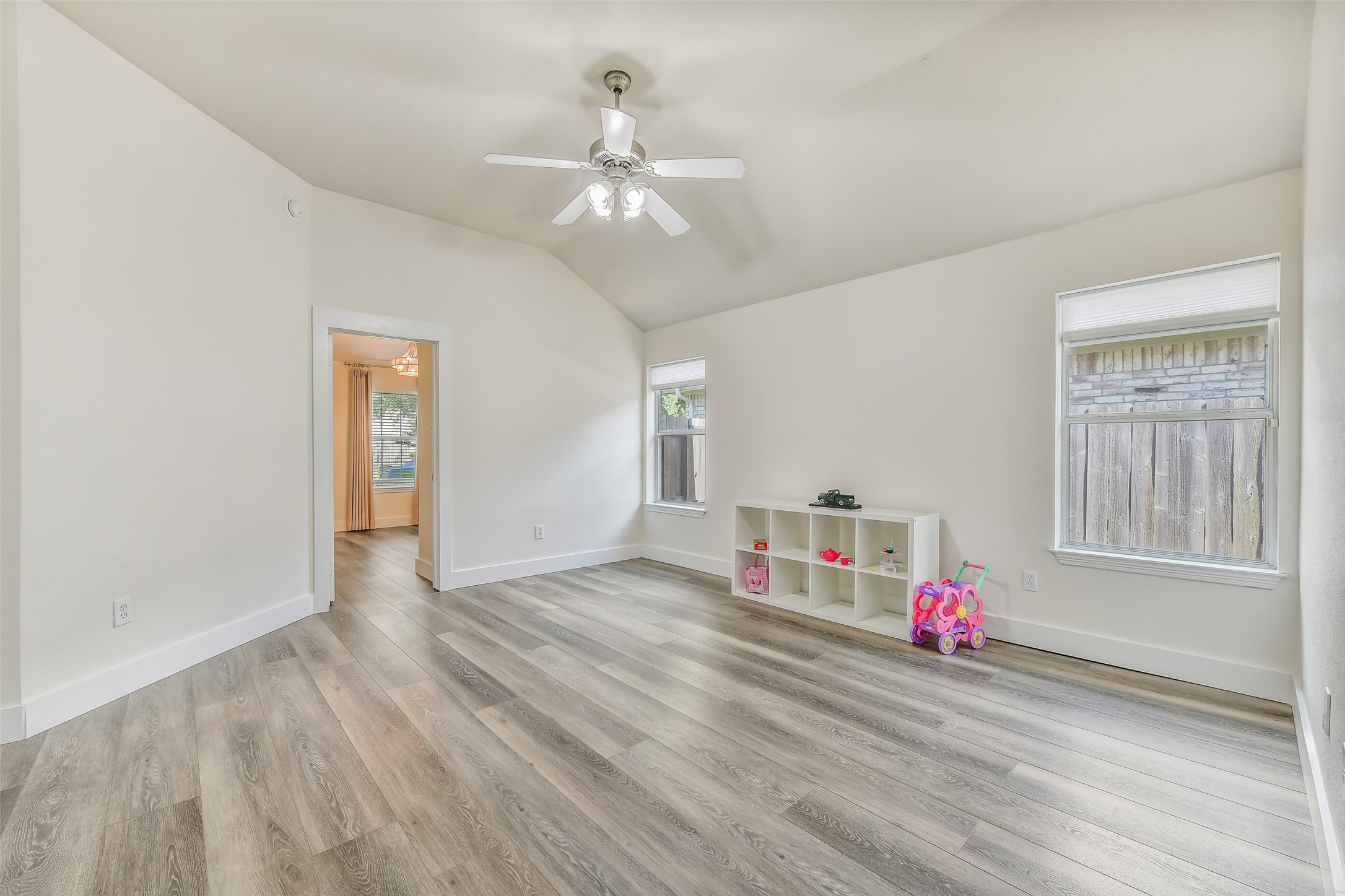994 Jefferson Street, Alvin, TX 77511