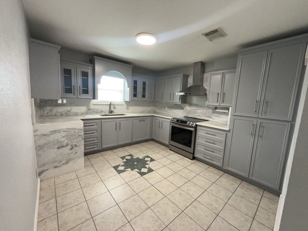 19096 County Road 669f, Alvin, TX 77511