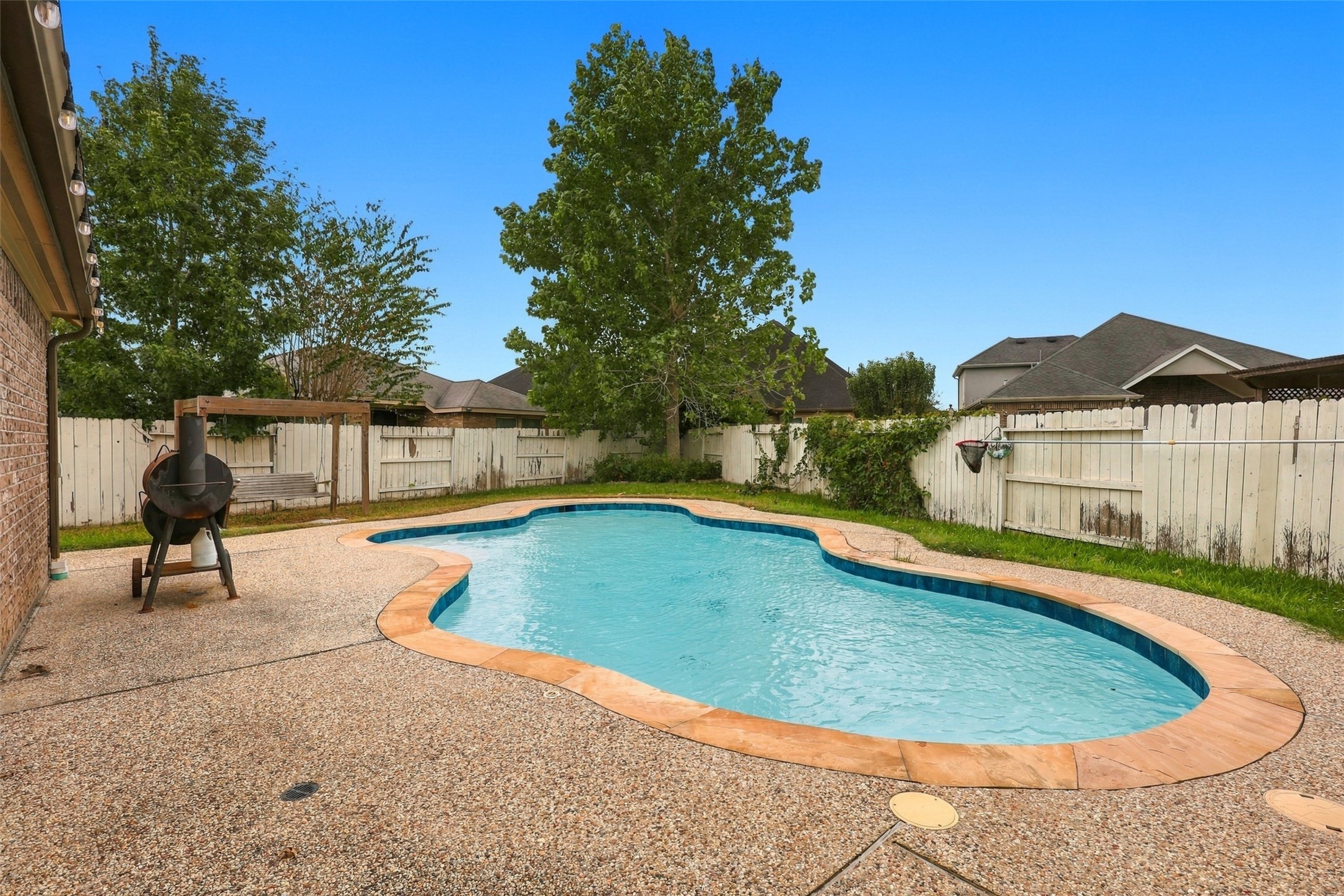 326 Lake Rim Drive, Rosenberg, TX 77469
