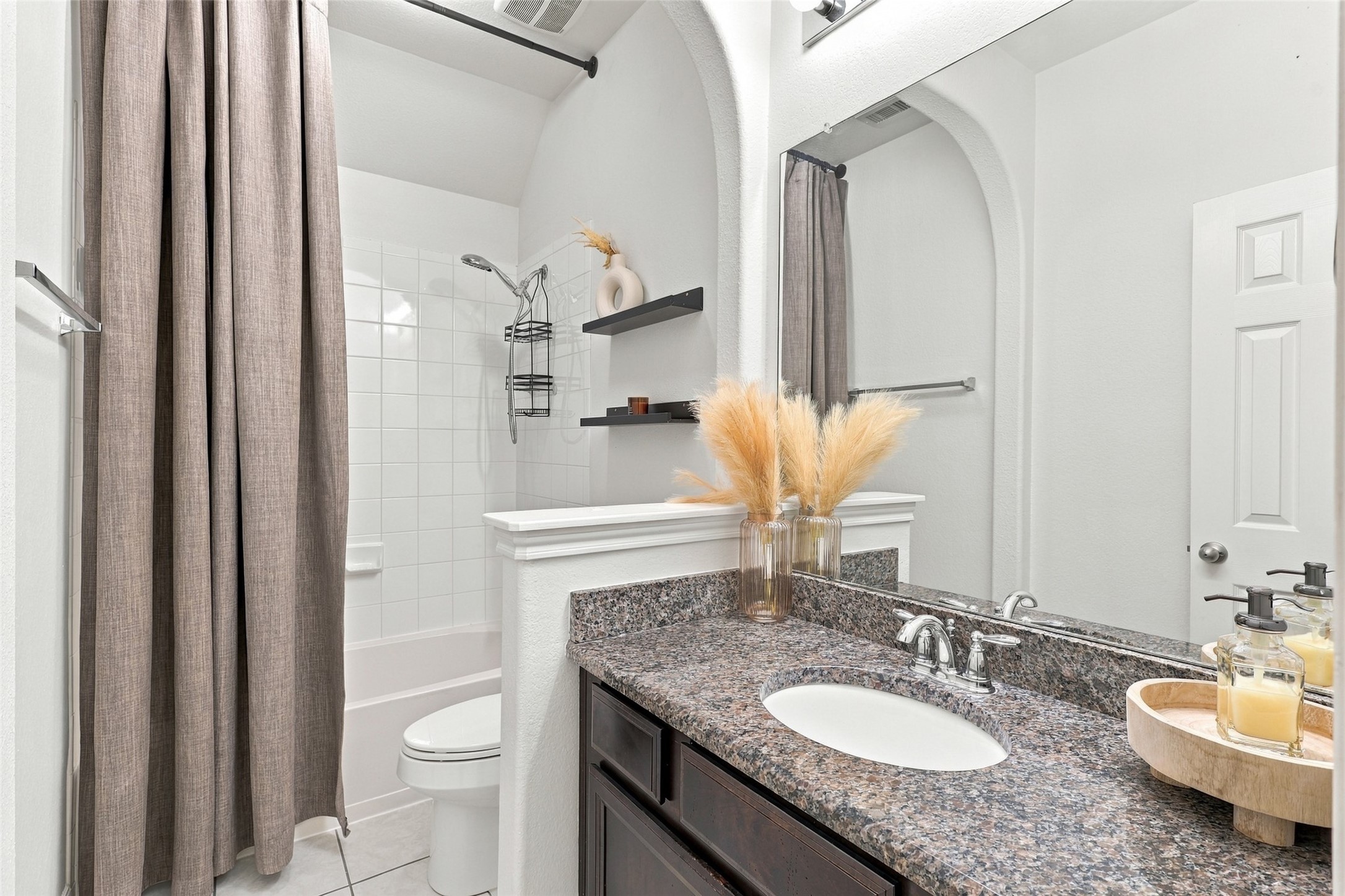 326 Lake Rim Drive, Rosenberg, TX 77469