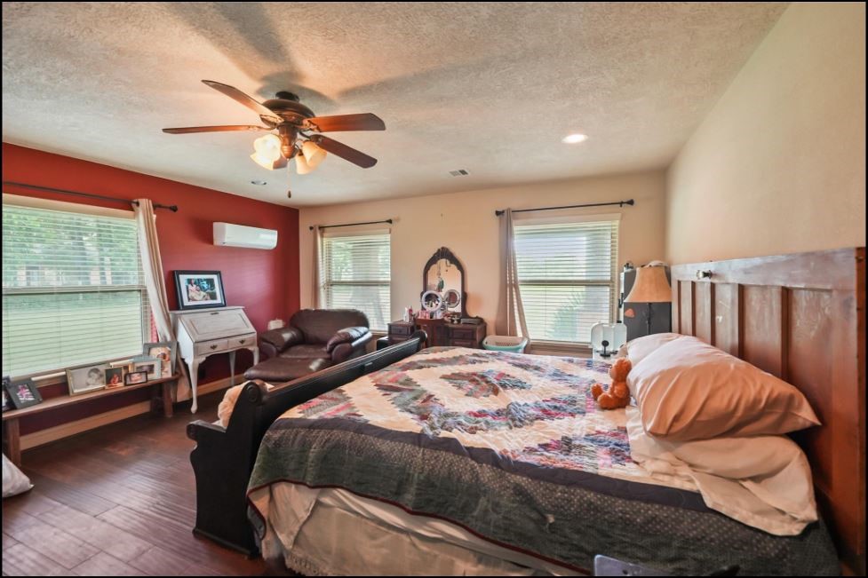 34366 Owens Road, Hempstead, TX 77445