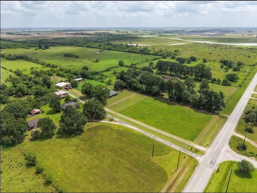 34366 Owens Road, Hempstead, TX 77445
