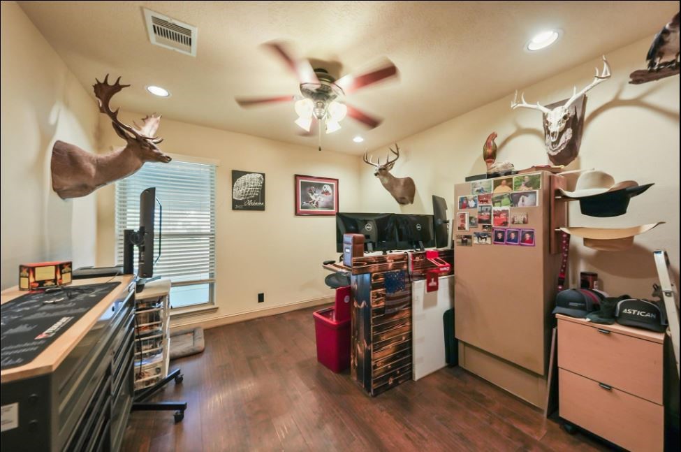 34366 Owens Road, Hempstead, TX 77445