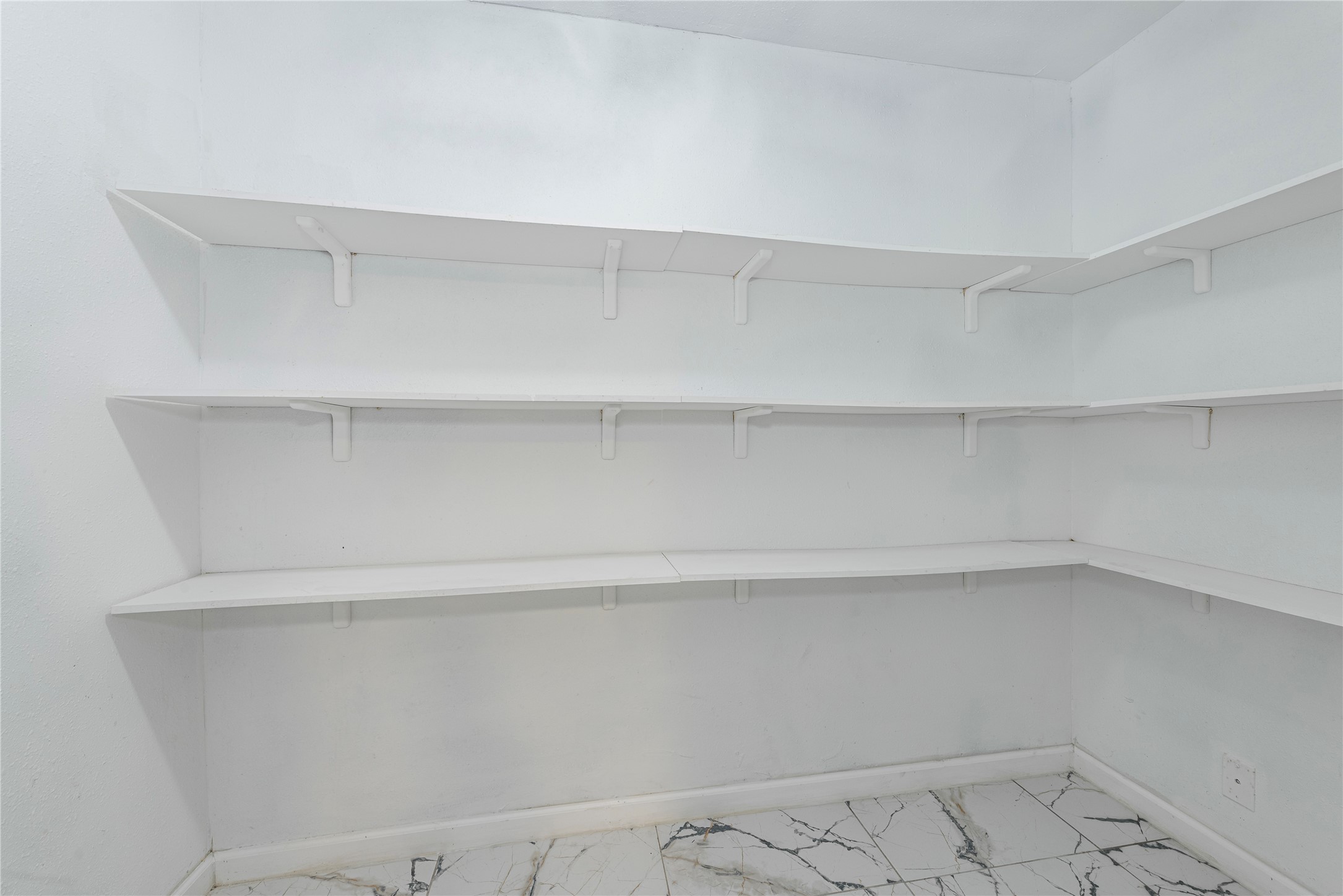 Large walk-in pantry!