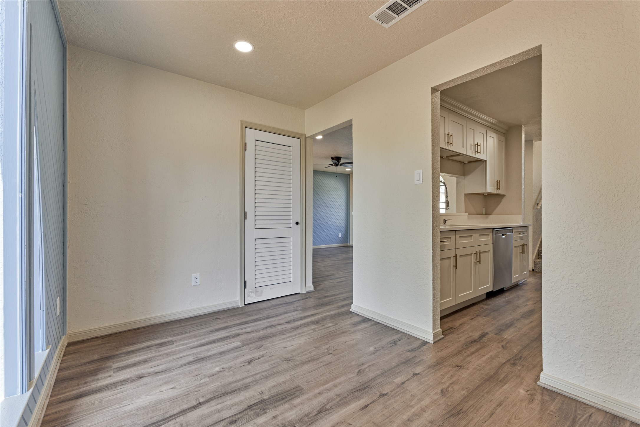 100 La Costa Drive, Montgomery, TX 77356
