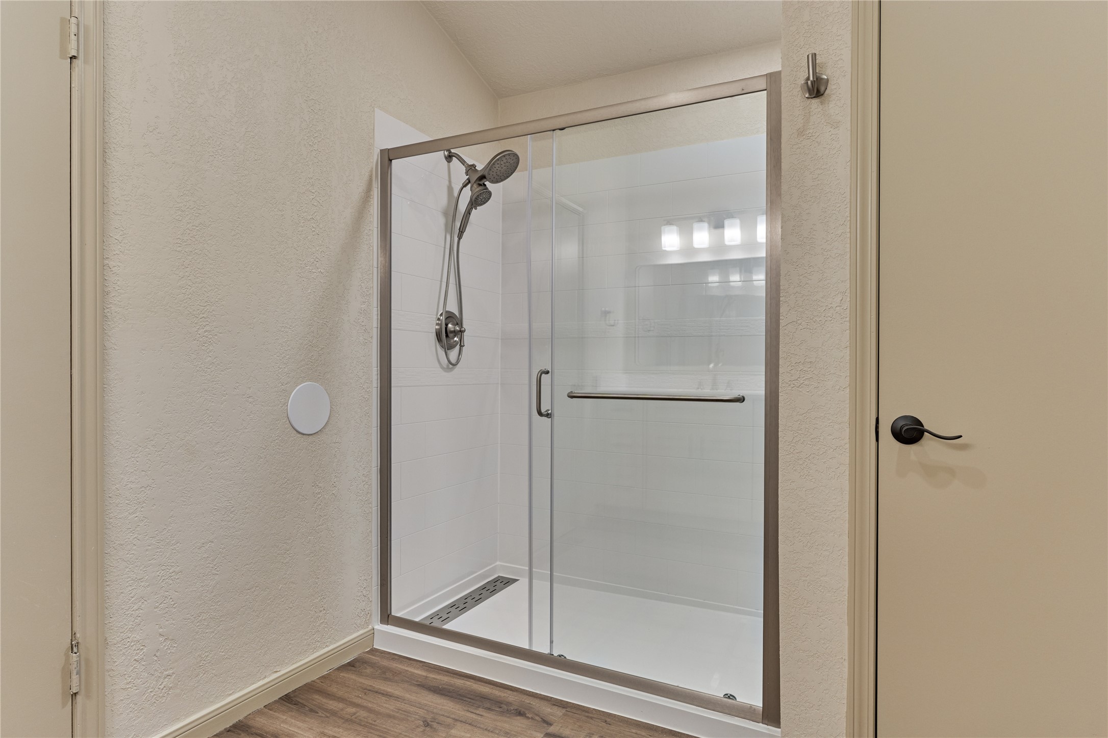100 La Costa Drive, Montgomery, TX 77356