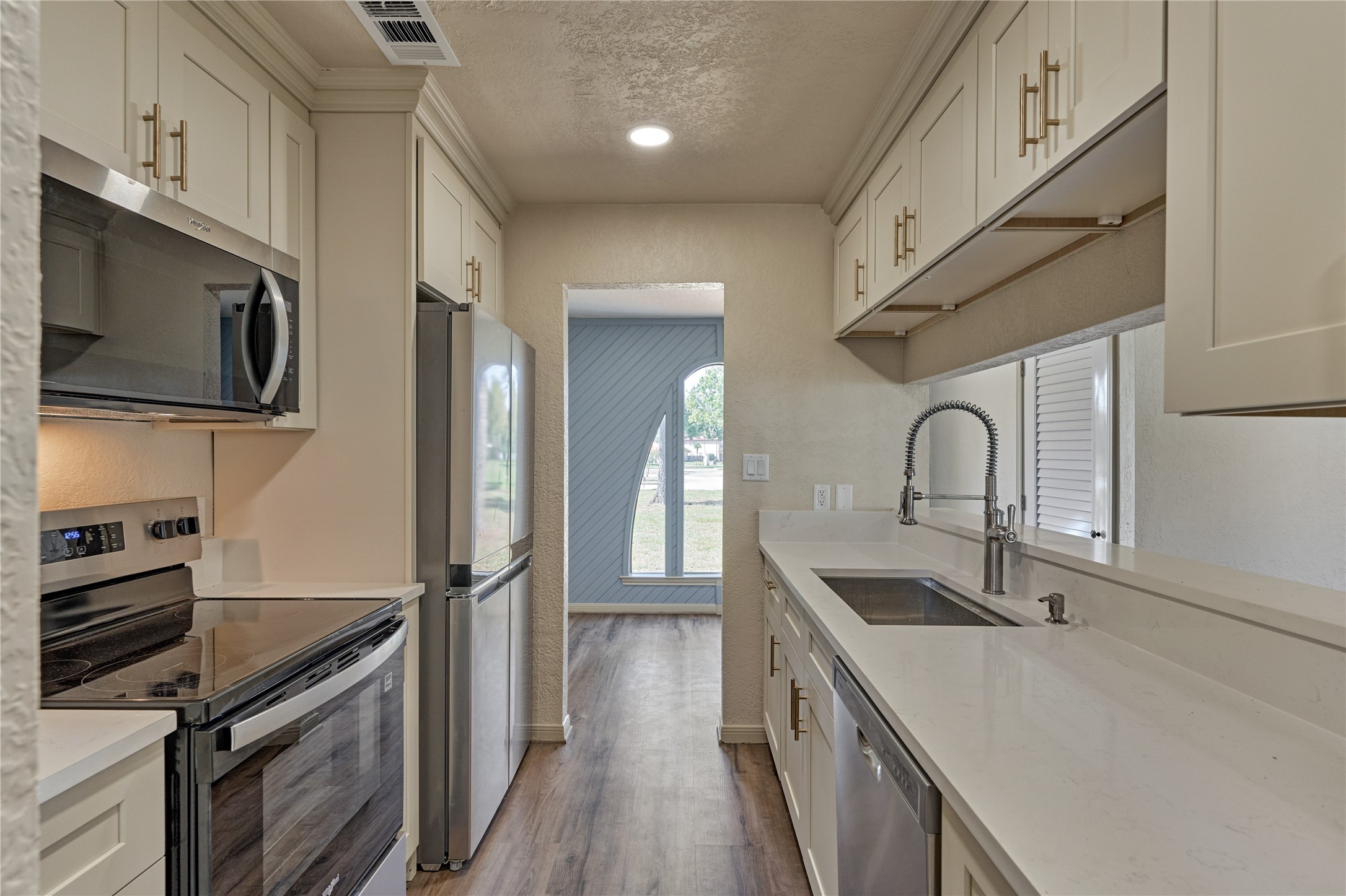 100 La Costa Drive, Montgomery, TX 77356