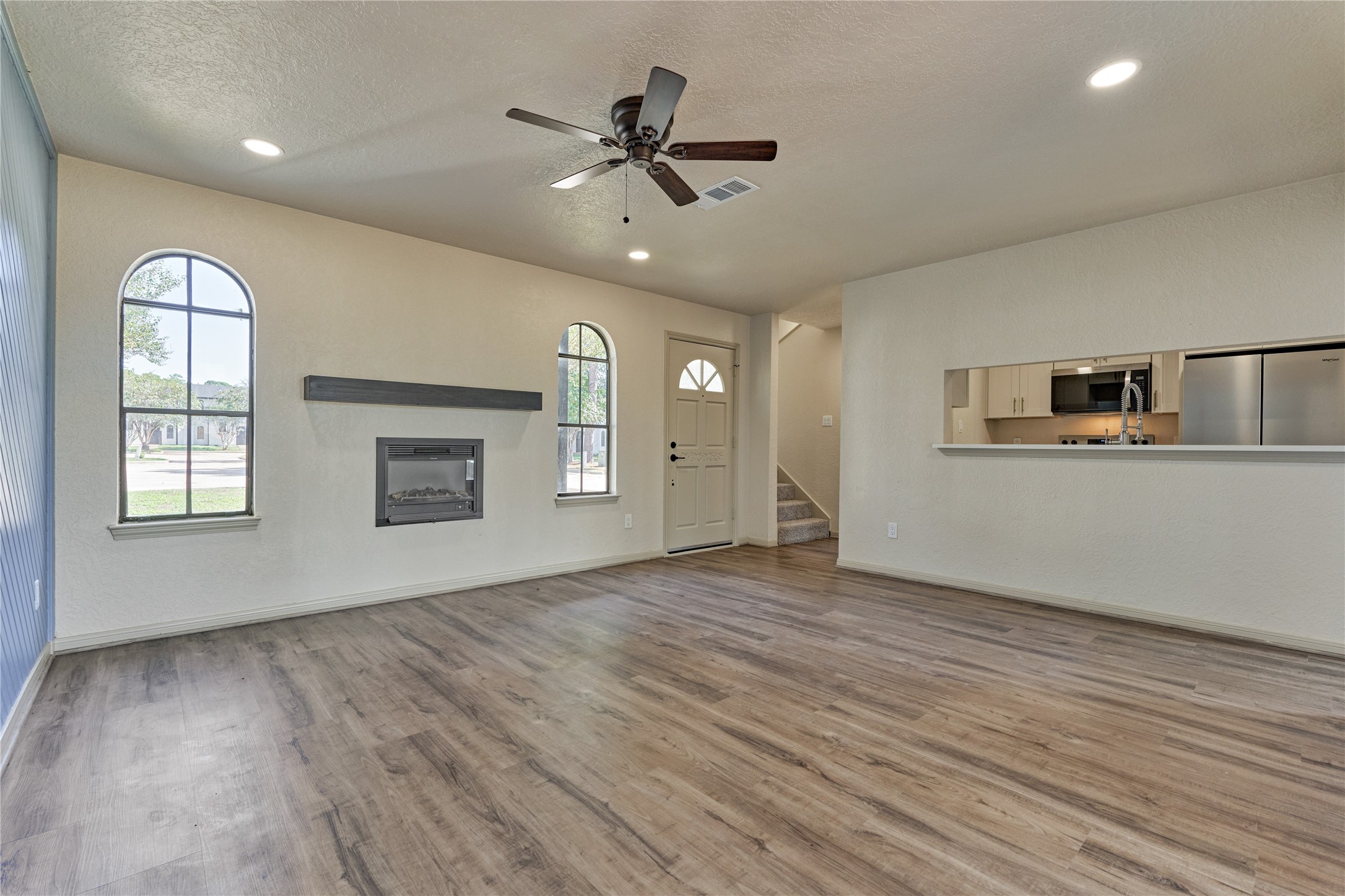 100 La Costa Drive, Montgomery, TX 77356