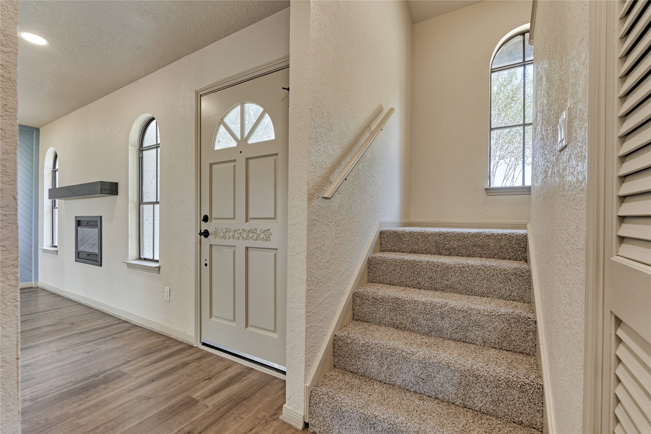 100 La Costa Drive, Montgomery, TX 77356