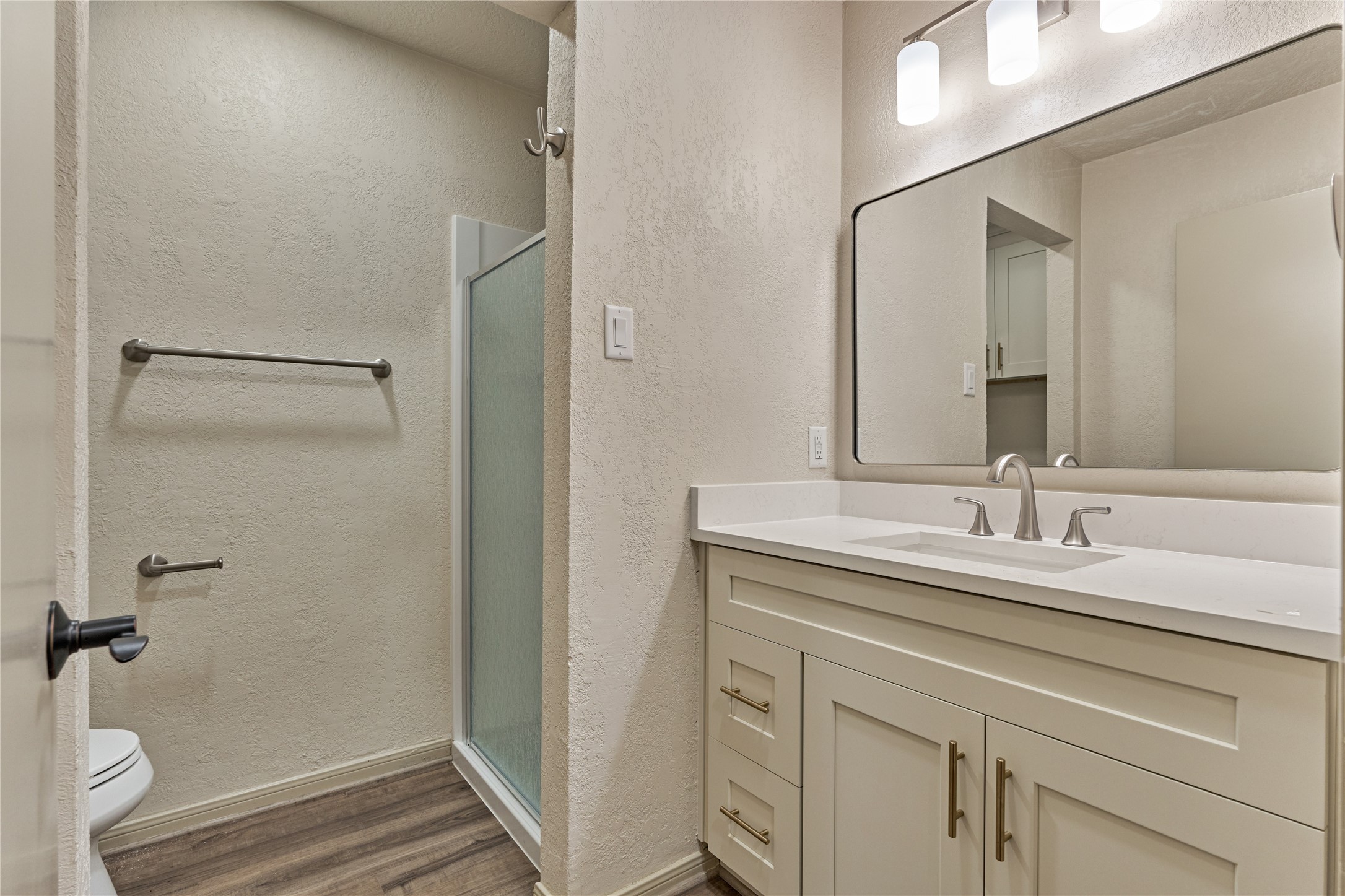 100 La Costa Drive, Montgomery, TX 77356