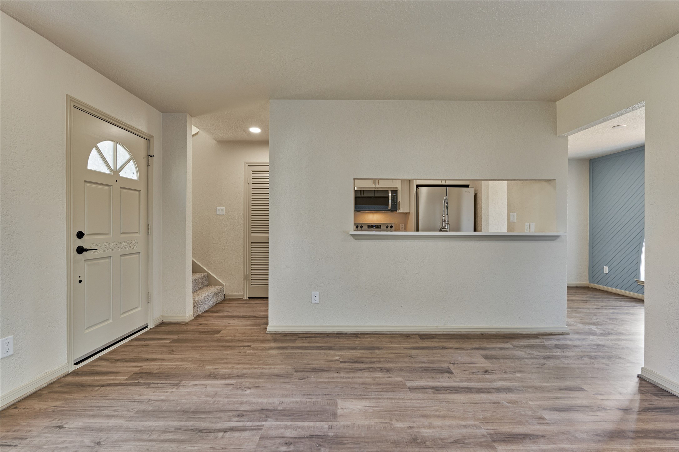 100 La Costa Drive, Montgomery, TX 77356