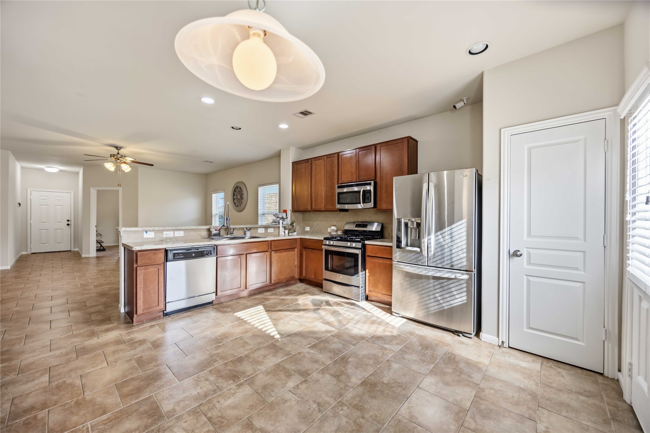 2208 Ruby Drive, Texas City, TX 77591 2208 Ruby Drive, Texas City, TX 77591