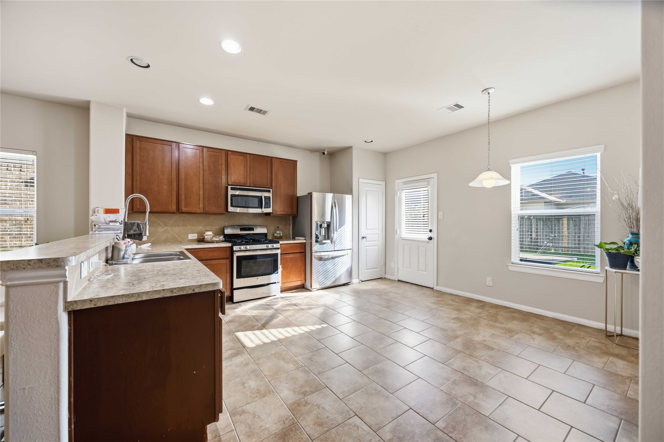 2208 Ruby Drive, Texas City, TX 77591 2208 Ruby Drive, Texas City, TX 77591