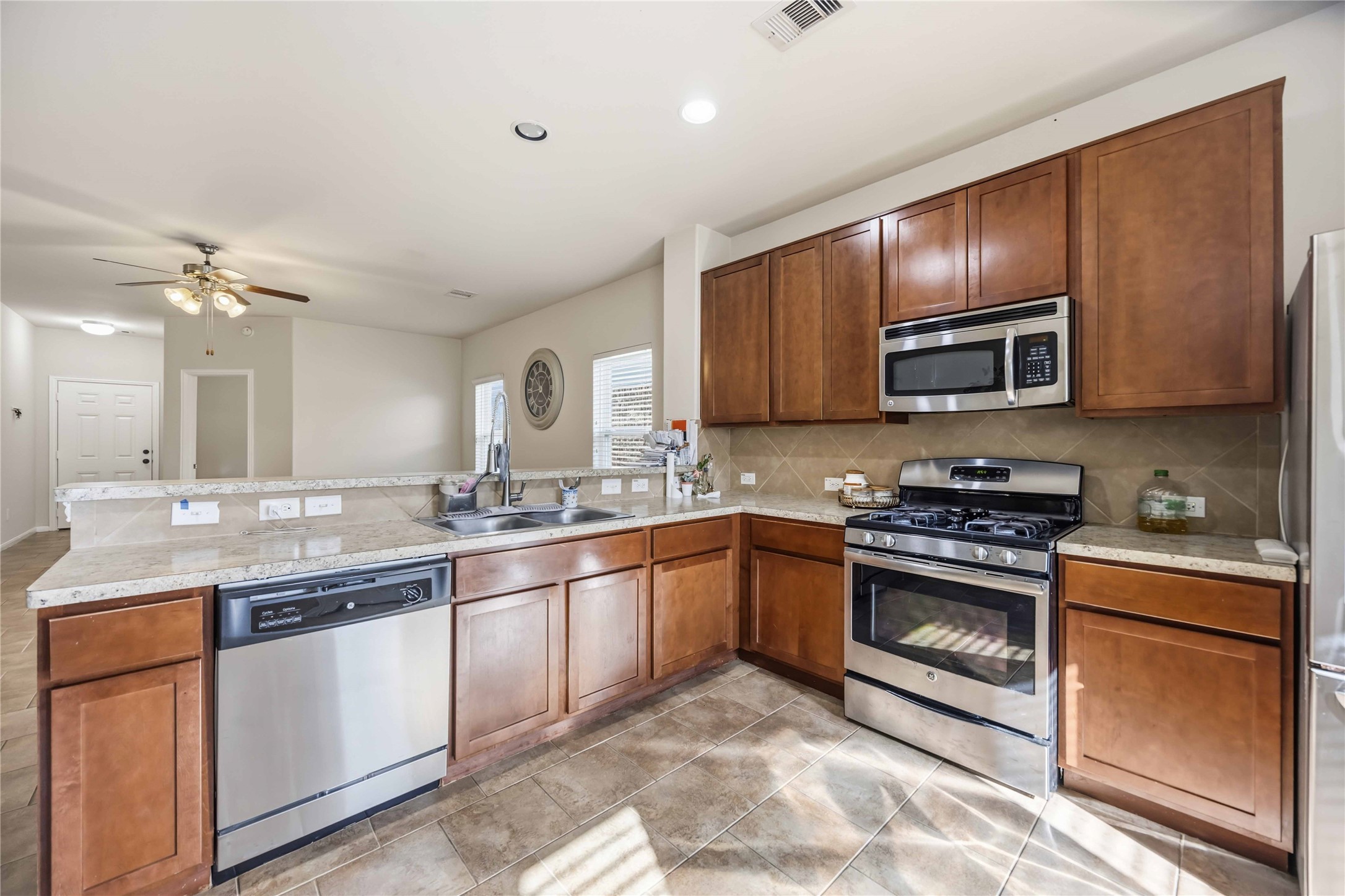 2208 Ruby Drive, Texas City, TX 77591 2208 Ruby Drive, Texas City, TX 77591