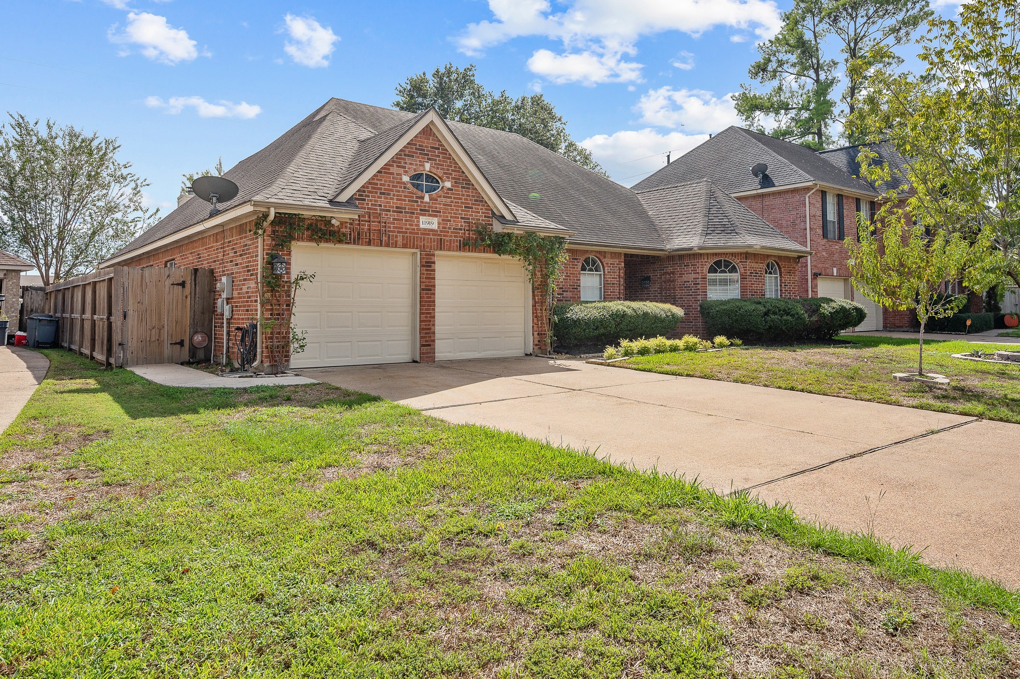 11919 Lakewood Hills Drive, Tomball, TX 77377