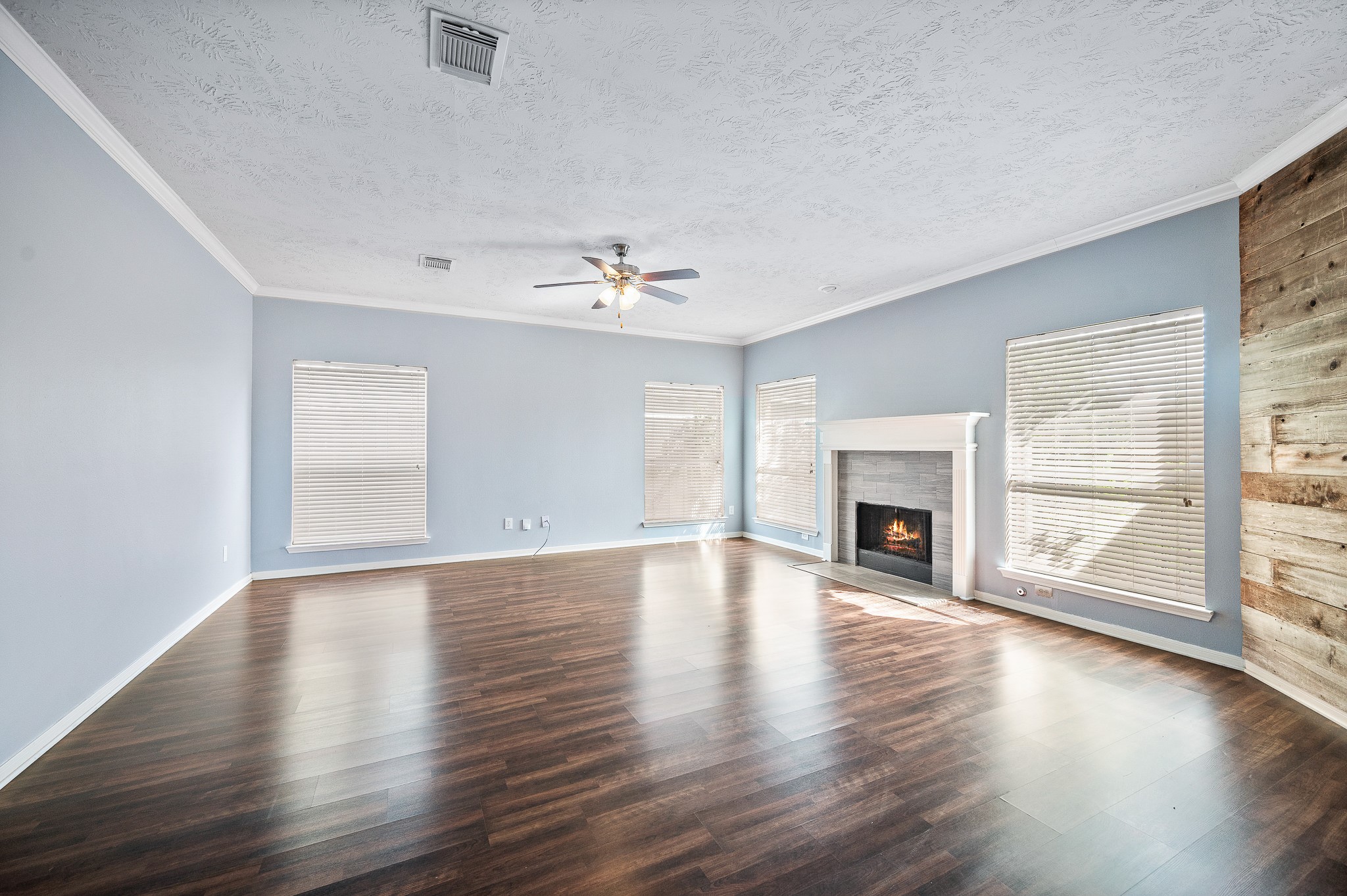 11919 Lakewood Hills Drive, Tomball, TX 77377