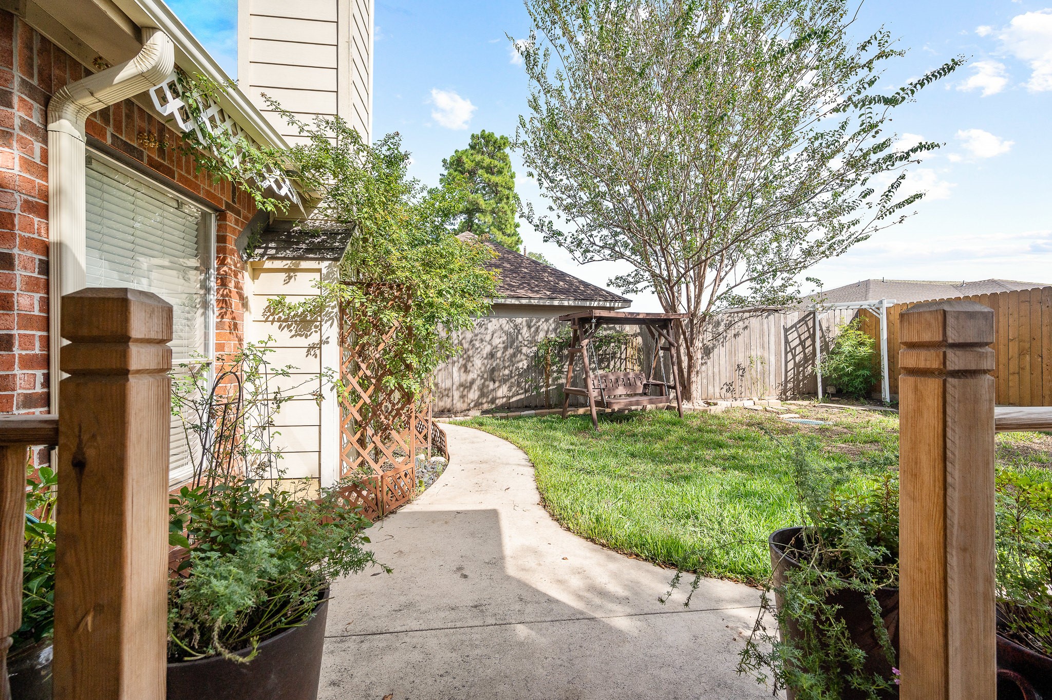 11919 Lakewood Hills Drive, Tomball, TX 77377