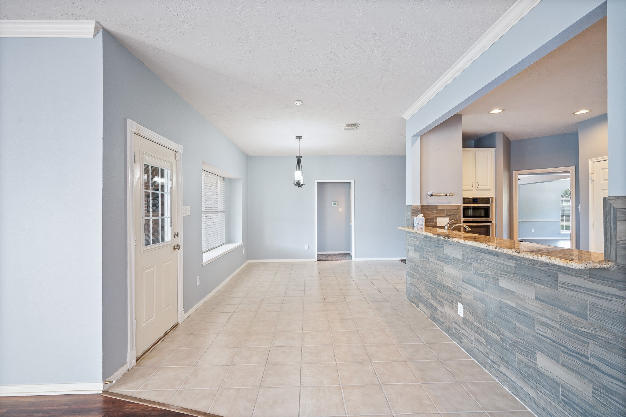 11919 Lakewood Hills Drive, Tomball, TX 77377