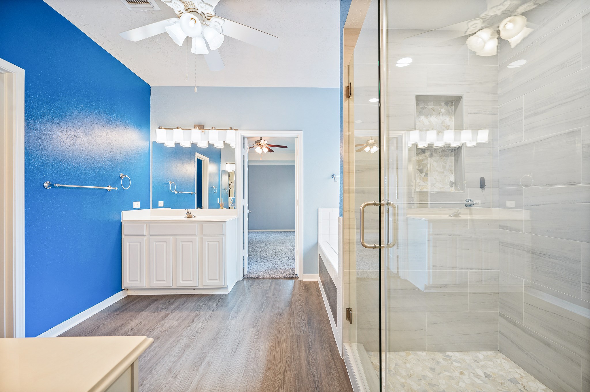 11919 Lakewood Hills Drive, Tomball, TX 77377