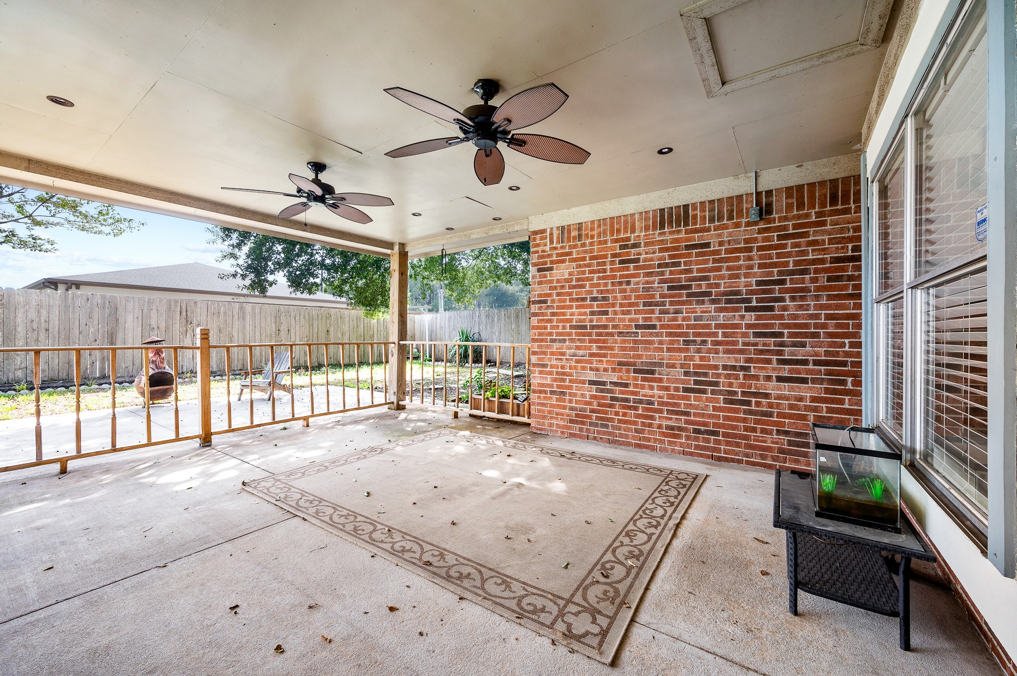 11919 Lakewood Hills Drive, Tomball, TX 77377