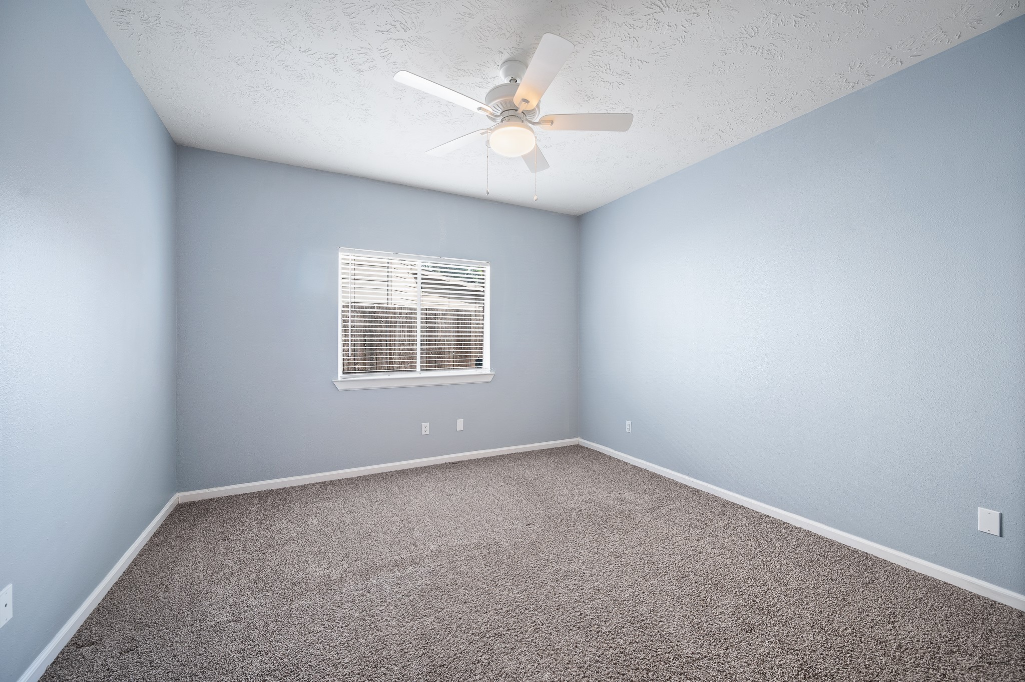 11919 Lakewood Hills Drive, Tomball, TX 77377